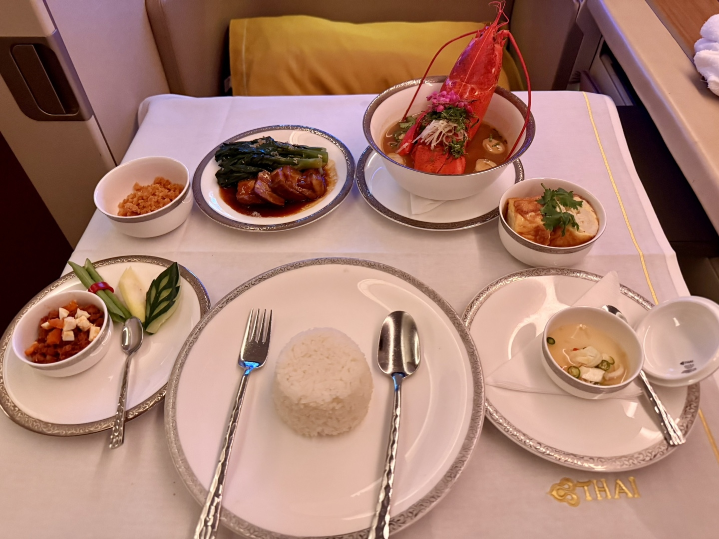 人在空中，突发旺季神票照样不误！韩亚航空中美商务舱65K点数或1万人民币拿下！