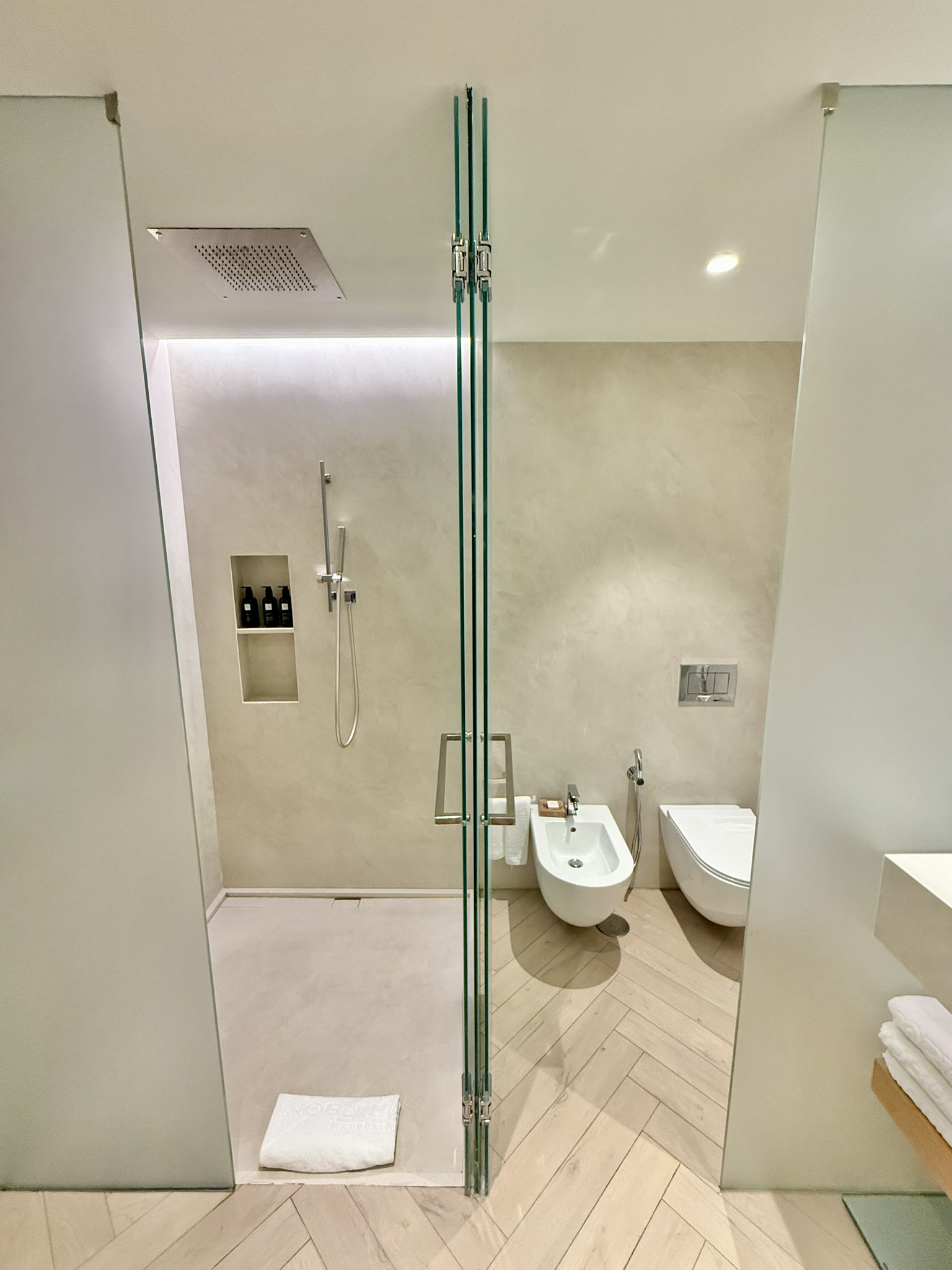 【避雷】免房券用在1500欧元一晚的“米一”度假酒店,结果以为在住汽车旅馆 - Nobu Hotel Marbella入住体验 13 【避雷】免房券用在1500欧元一晚的“米一”度假酒店,结果以为在住汽车旅馆 - Nobu Hotel Marbella入住体验