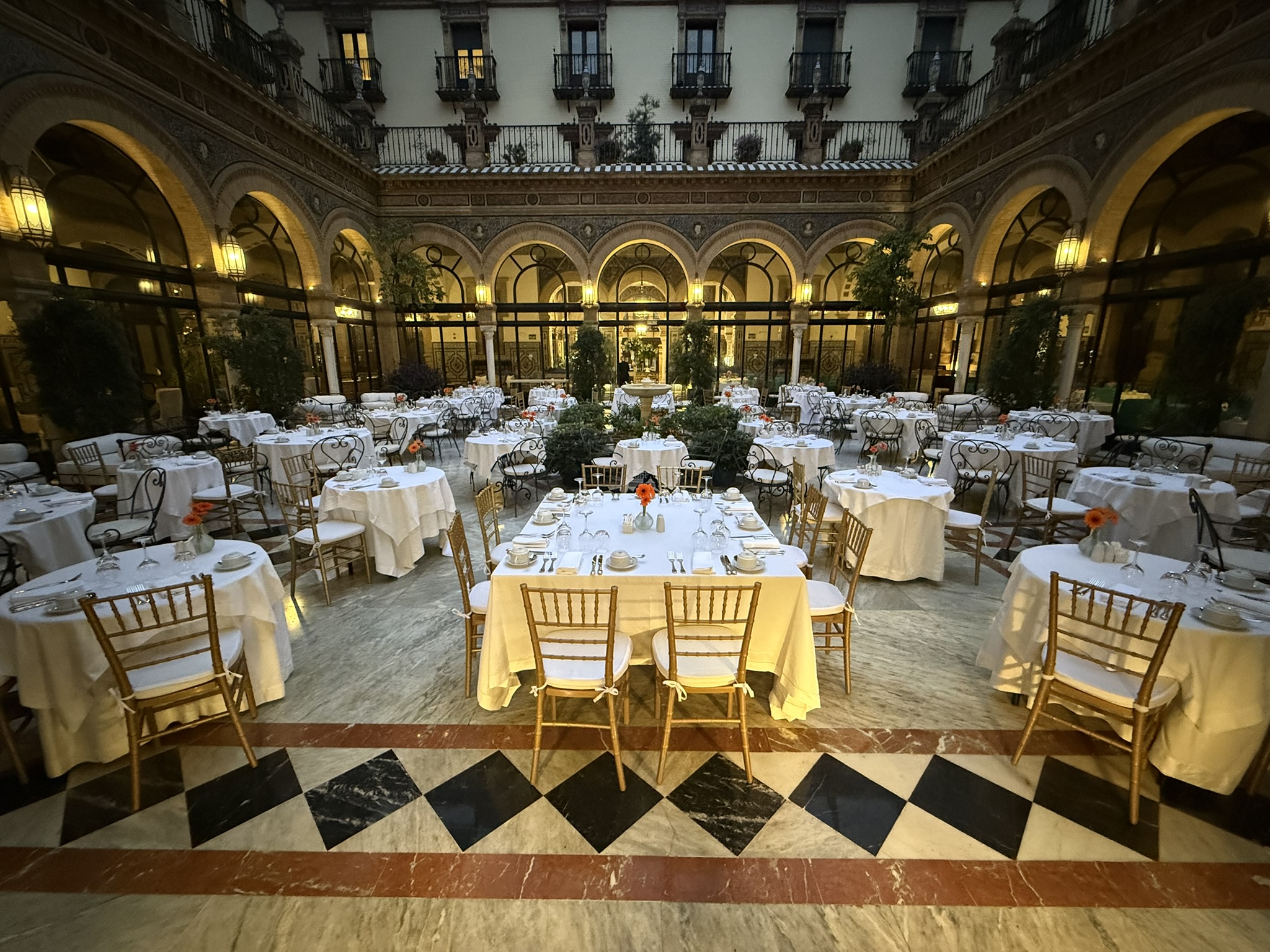用国王命名的百年宫殿酒店 - Hotel Alfonso XIII, a Luxury Collection Hotel, Seville（塞维利亚阿方索十三世酒店）入住体验