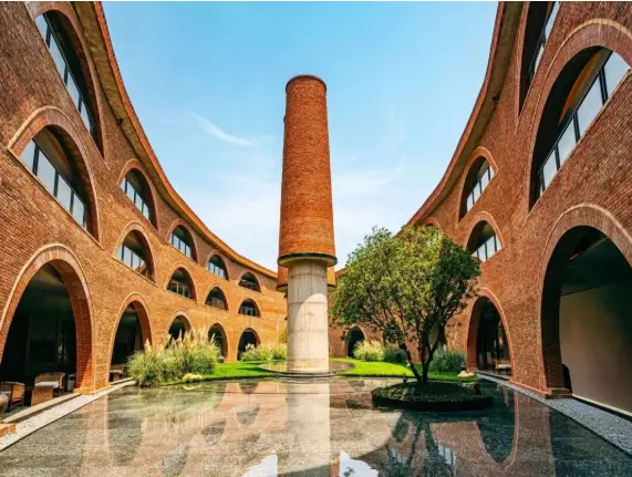 直升金卡,只差白金卡10晚!仅限7天,雅高臻享卡大放水,免房券轻松回本! 9 直升金卡,只差白金卡10晚!仅限7天,雅高臻享卡大放水,免房券轻松回本!