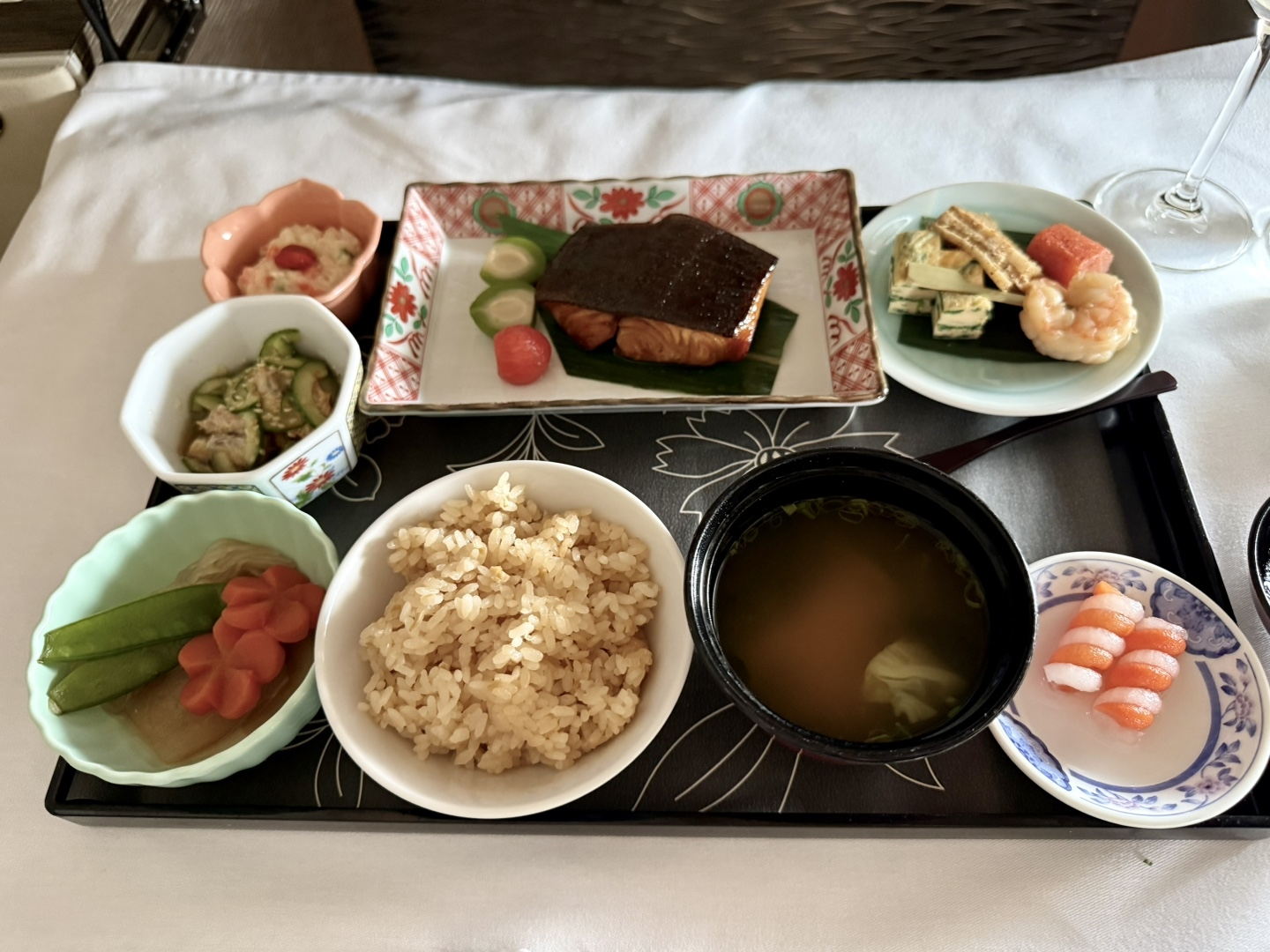 阿联酋航空Game Changer全封闭头等舱低成本末班车，我真的赶上了：飞行天花板名不虚传