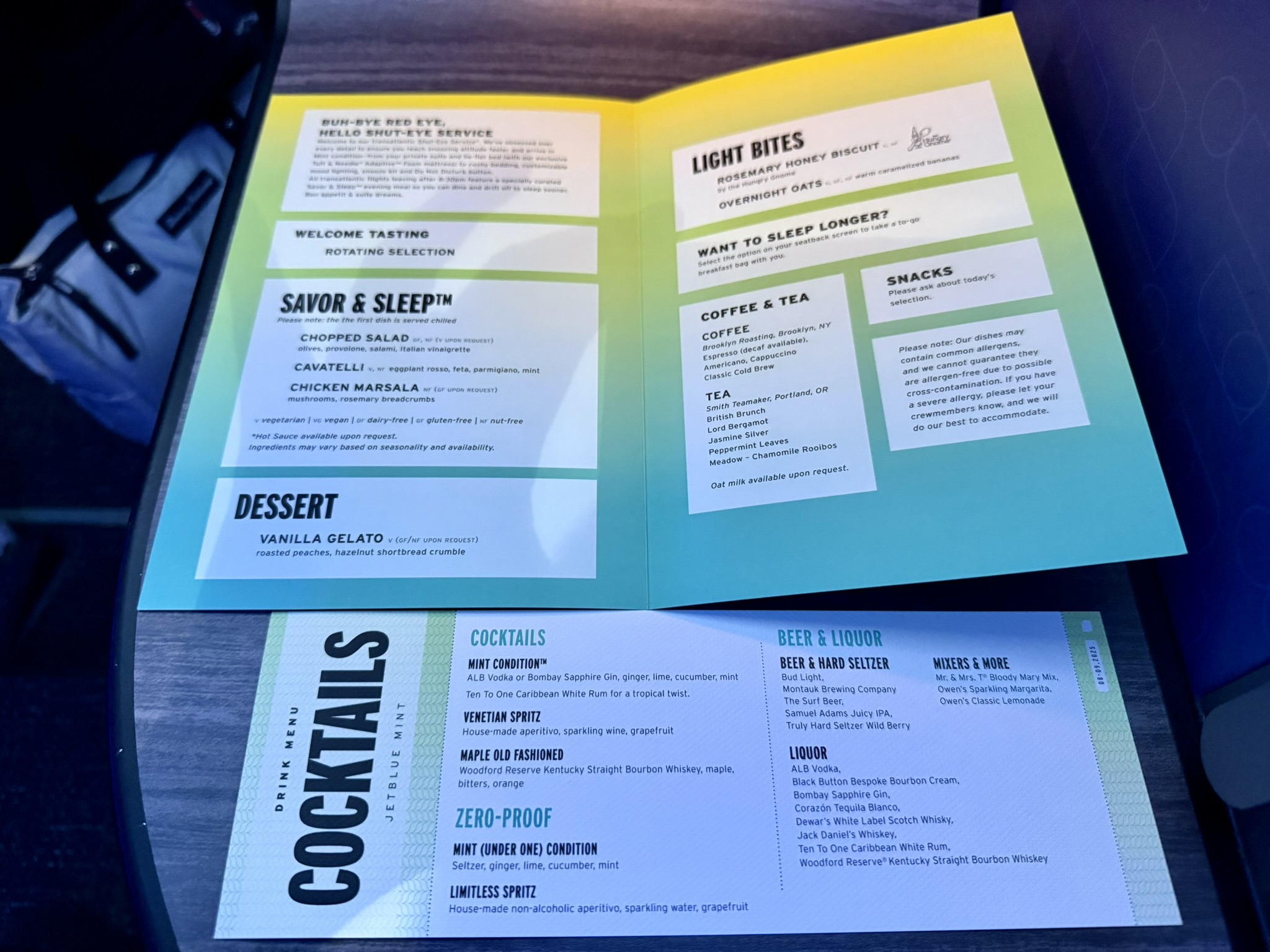 第一次窄体机商务舱跨洋,居然是顶级套间?JetBlue Mint A321neo(纽约JFK – 巴黎CDG)商务舱体验 26 第一次窄体机商务舱跨洋,居然是顶级套间?JetBlue Mint A321neo(纽约JFK – 巴黎CDG)商务舱体验