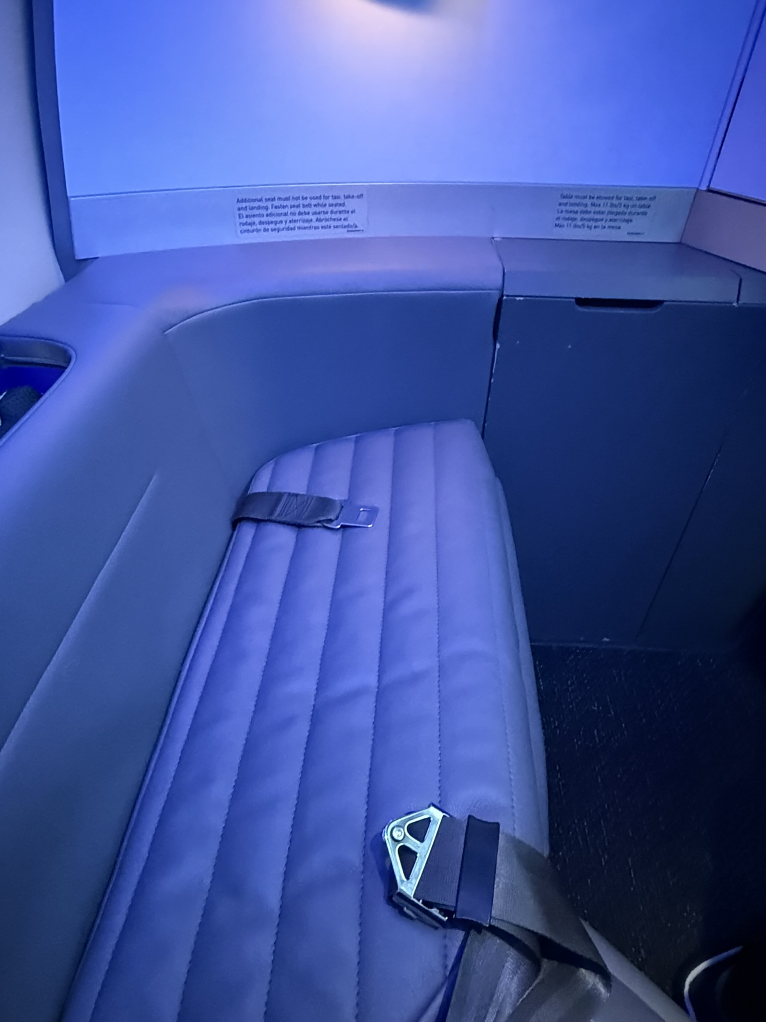 第一次窄体机商务舱跨洋,居然是顶级套间?JetBlue Mint A321neo(纽约JFK – 巴黎CDG)商务舱体验 38 第一次窄体机商务舱跨洋,居然是顶级套间?JetBlue Mint A321neo(纽约JFK – 巴黎CDG)商务舱体验