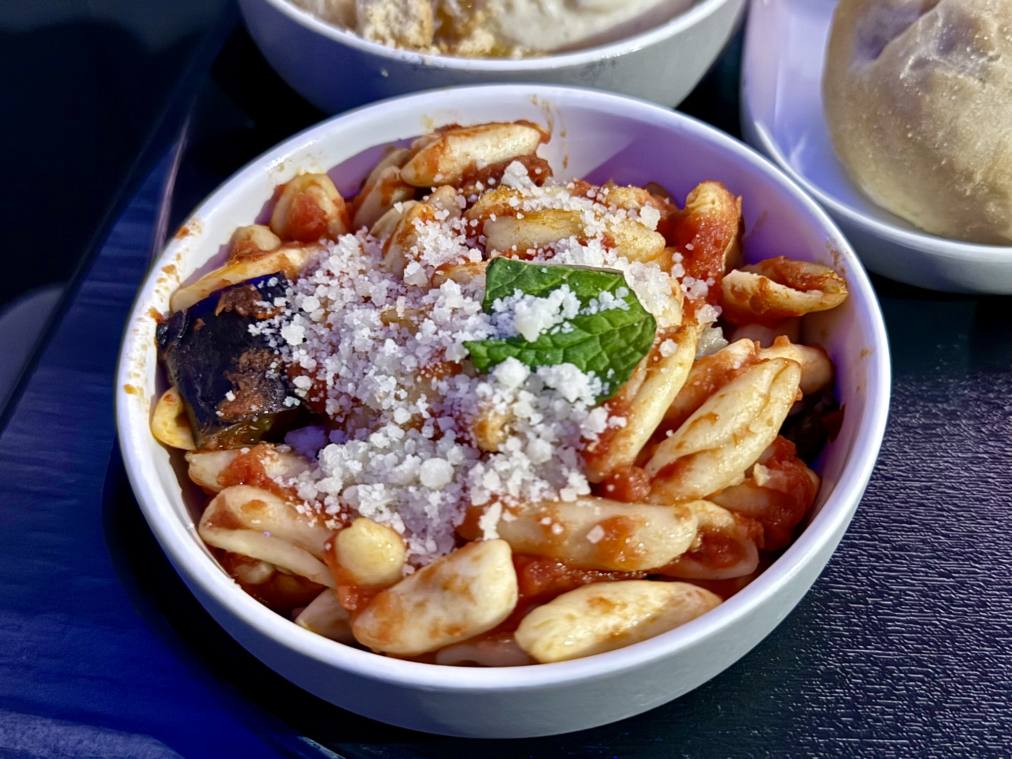 第一次窄体机商务舱跨洋,居然是顶级套间?JetBlue Mint A321neo(纽约JFK – 巴黎CDG)商务舱体验 32 第一次窄体机商务舱跨洋,居然是顶级套间?JetBlue Mint A321neo(纽约JFK – 巴黎CDG)商务舱体验