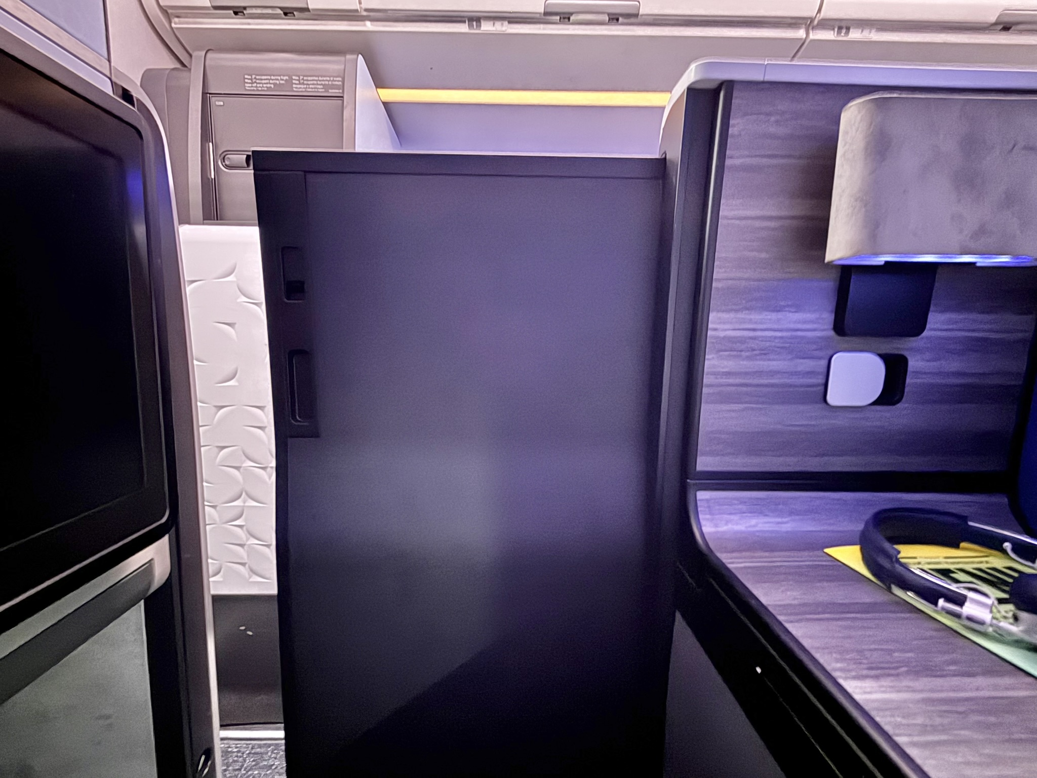 第一次窄体机商务舱跨洋,居然是顶级套间?JetBlue Mint A321neo(纽约JFK – 巴黎CDG)商务舱体验 36 第一次窄体机商务舱跨洋,居然是顶级套间?JetBlue Mint A321neo(纽约JFK – 巴黎CDG)商务舱体验