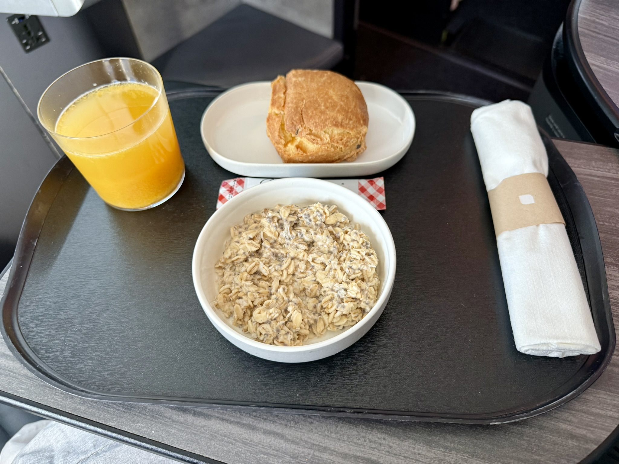 第一次窄体机商务舱跨洋,居然是顶级套间?JetBlue Mint A321neo(纽约JFK – 巴黎CDG)商务舱体验 37 第一次窄体机商务舱跨洋,居然是顶级套间?JetBlue Mint A321neo(纽约JFK – 巴黎CDG)商务舱体验