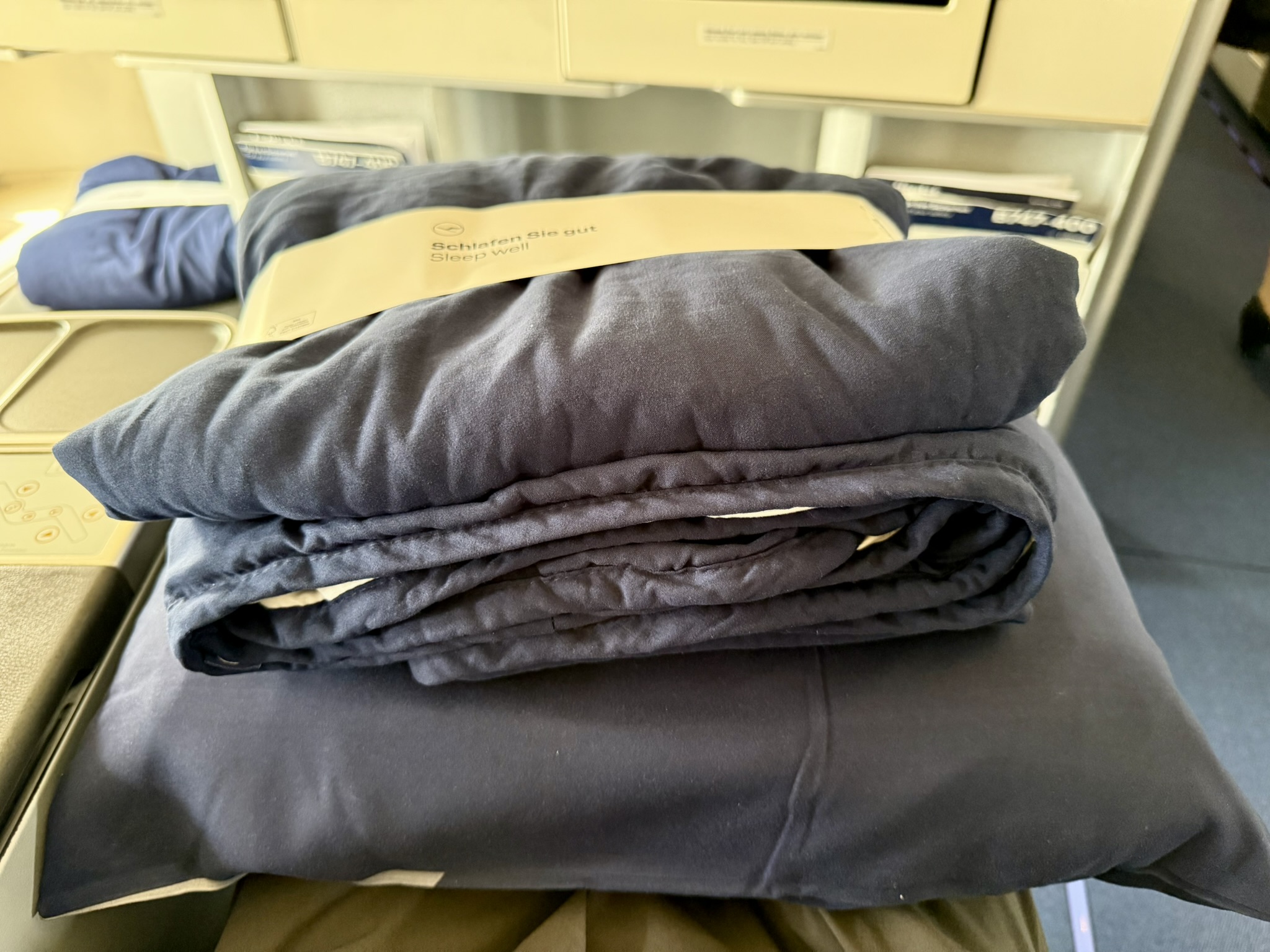 28K点数拿下空中女皇跨洋商务舱 - 汉莎航空B747-400（法兰克福 – 纽约纽瓦克）商务舱体验