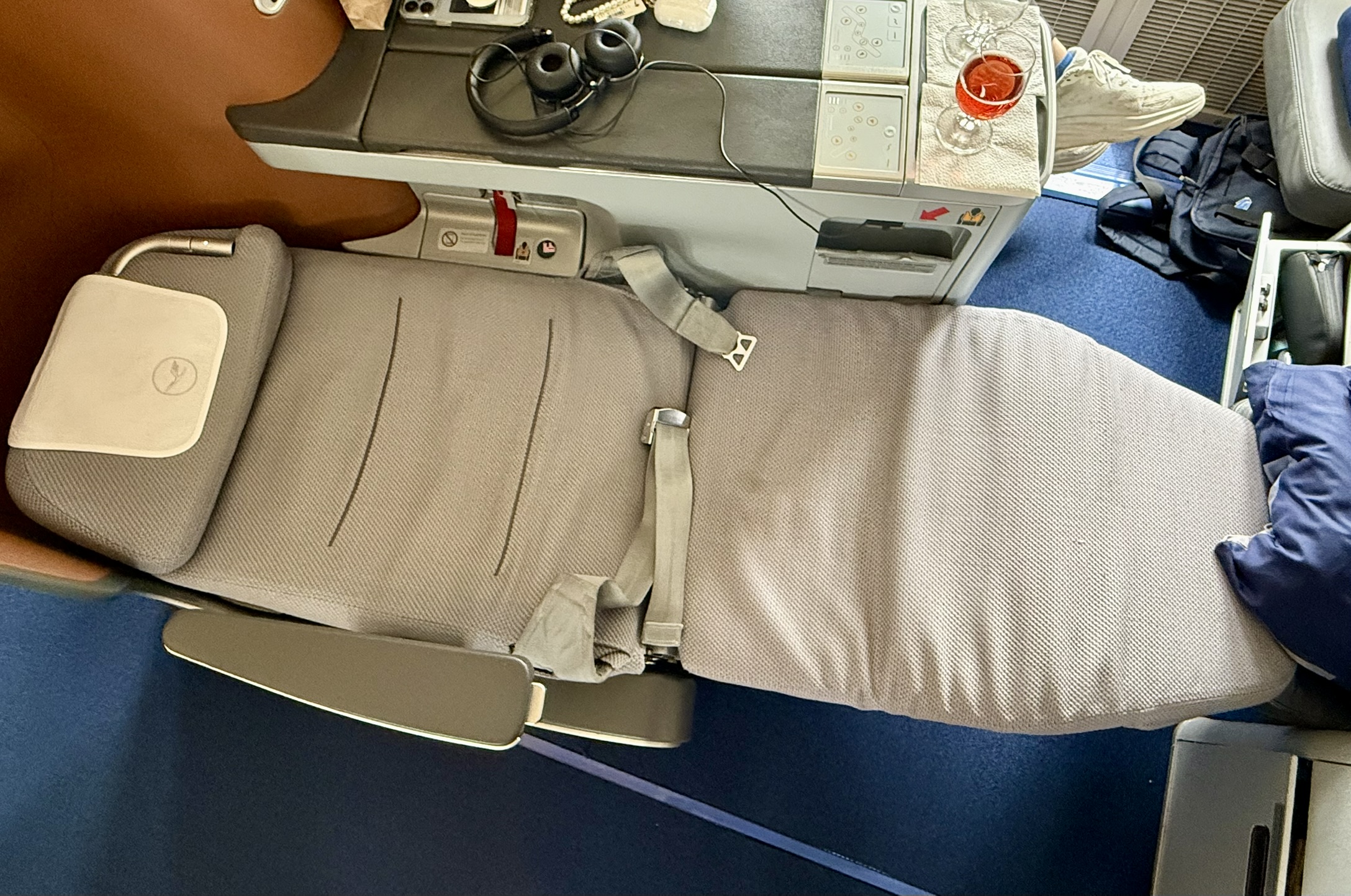 28K点数拿下空中女皇跨洋商务舱 - 汉莎航空B747-400（法兰克福 – 纽约纽瓦克）商务舱体验