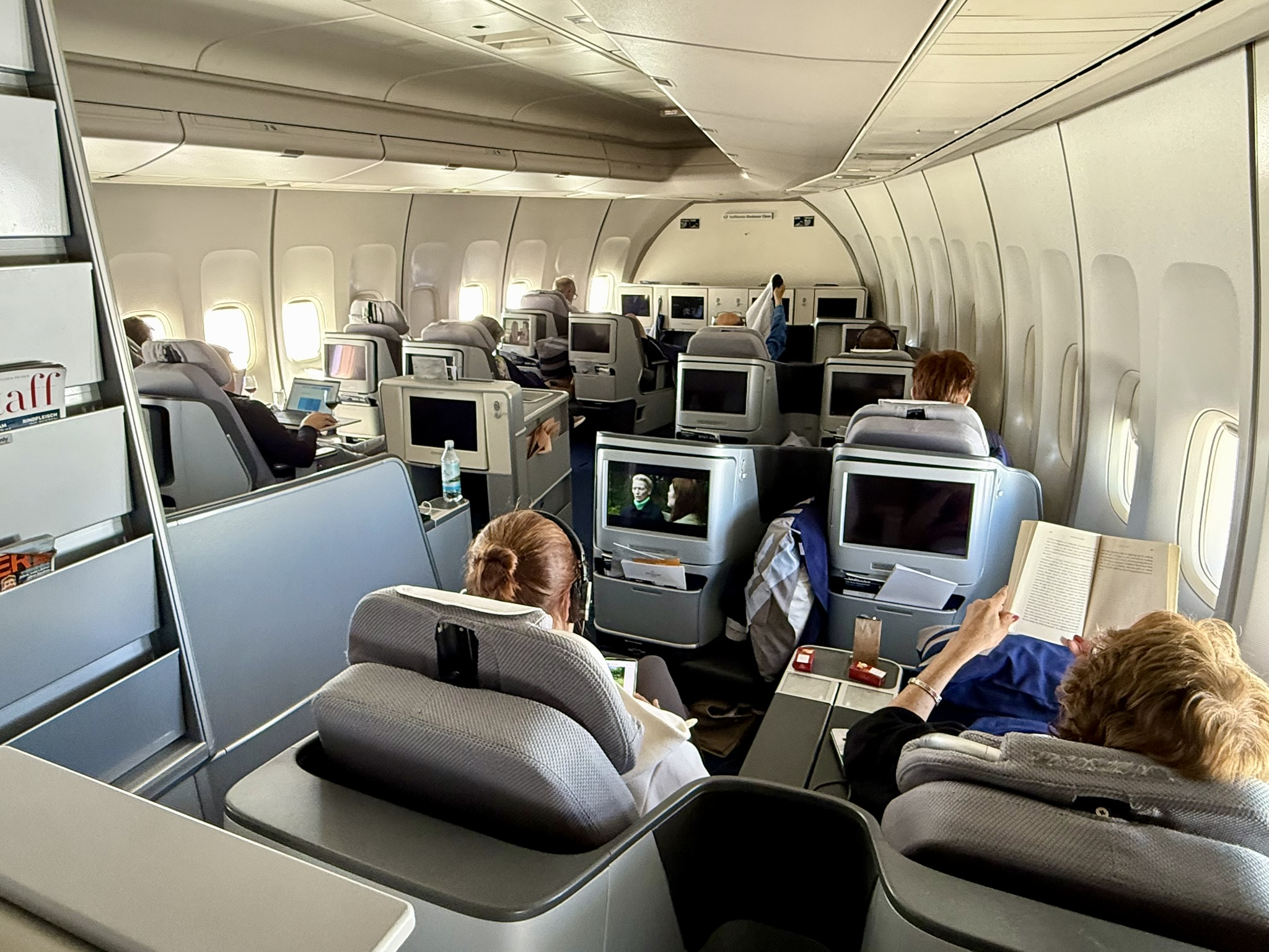 28K点数拿下空中女皇跨洋商务舱 - 汉莎航空B747-400（法兰克福 – 纽约纽瓦克）商务舱体验