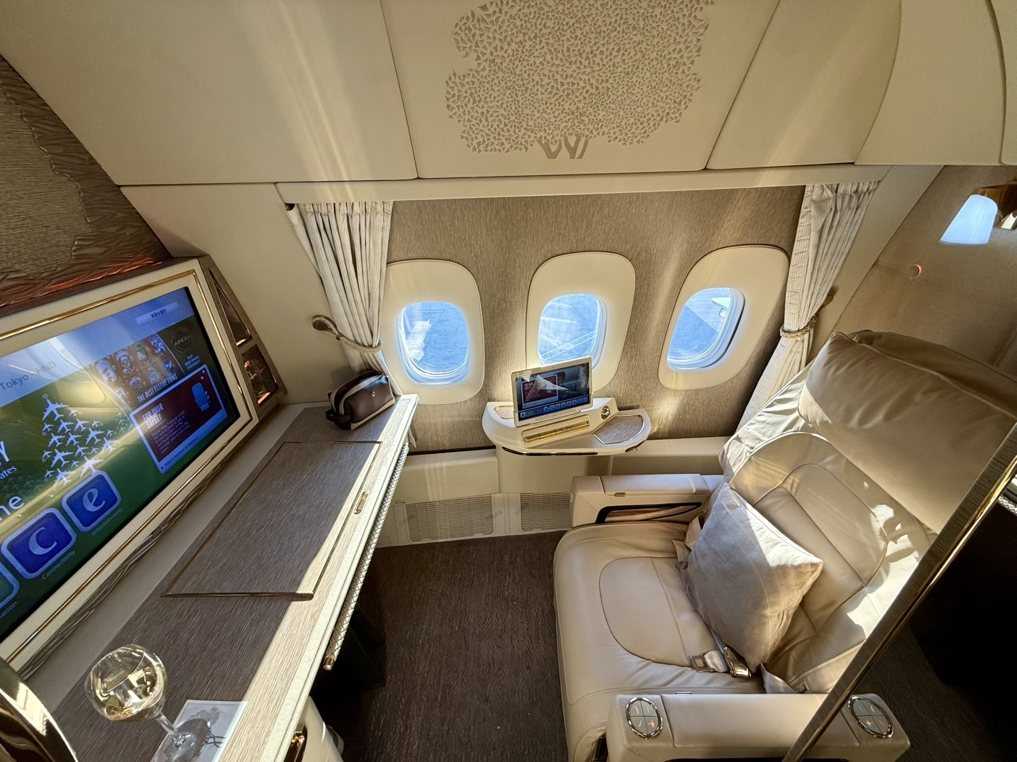 又贬值了,还不让普通会员换了:阿联酋航空头等舱正在变得遥不可及 1 又贬值了,还不让普通会员换了:阿联酋航空头等舱正在变得遥不可及