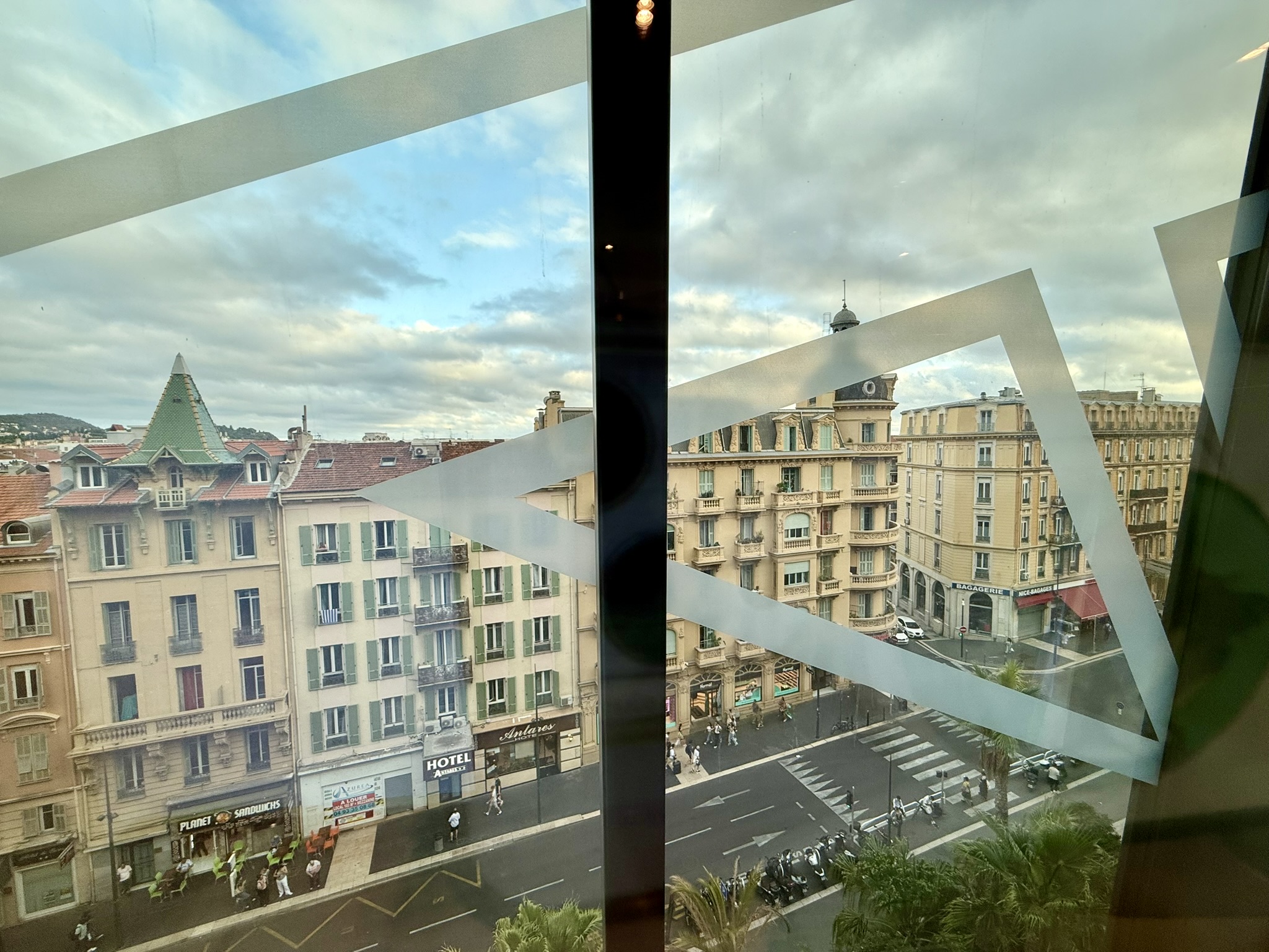 新 + 位置好，但仅此而已 - DoubleTree by Hilton Nice Centre Iconic入住体验