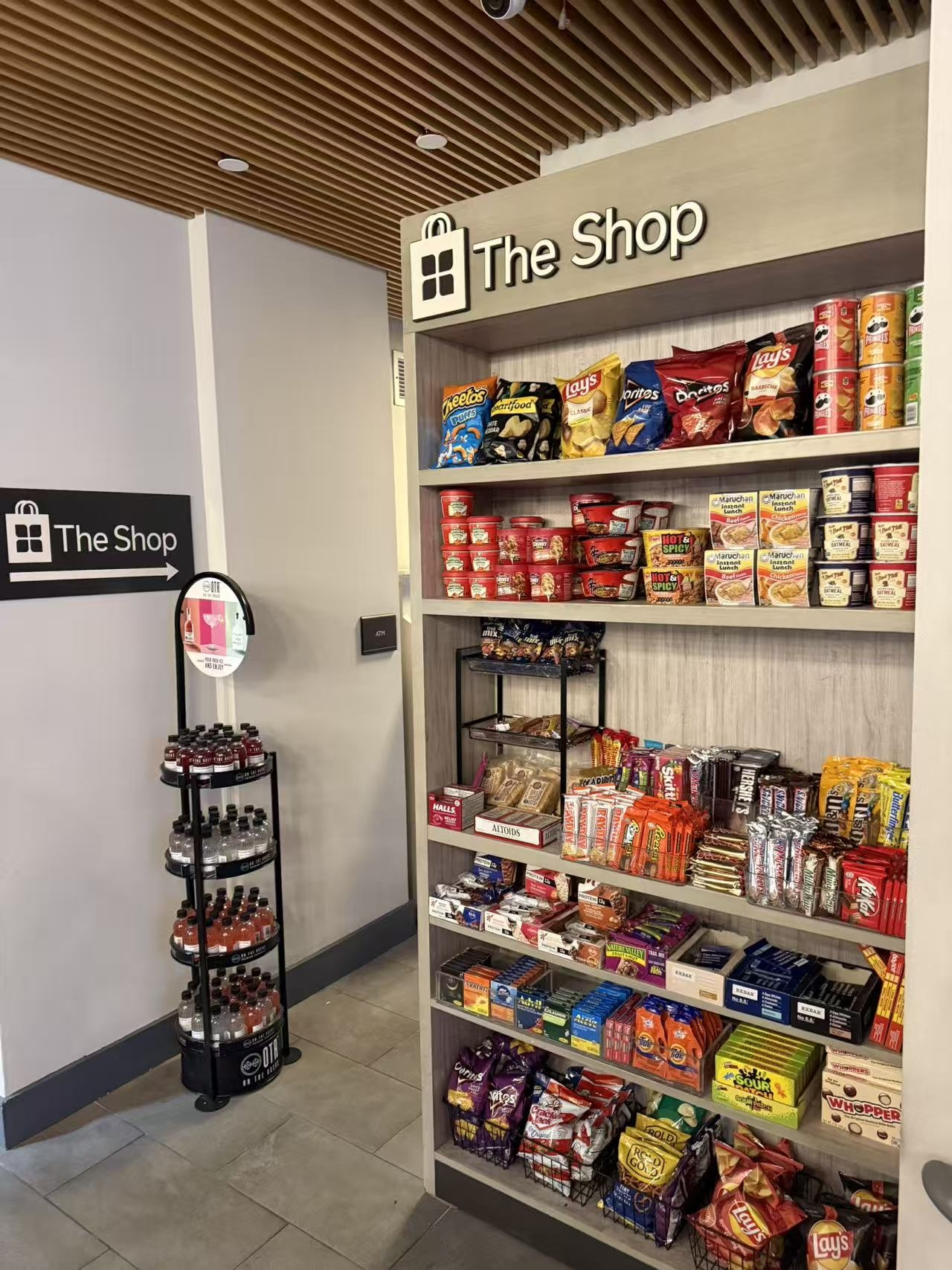 领取Amex Hilton联名卡的史高开卡奖励前，学会破解核心报销，避免被“反薅”哦